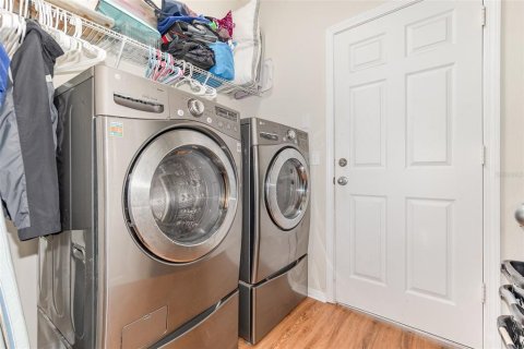 Casa en venta en Mount Dora, Florida, 3 dormitorios, 171.96 m2 № 1795384 - foto 25