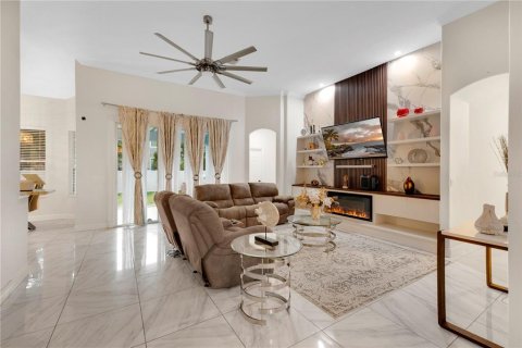 Купить виллу или дом в Киссимми, Флорида 3 комнаты, 230.77м2, № 1851055 - фото 6