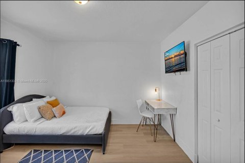 Villa ou maison à vendre à Miami, Floride: 3 chambres, 122.82 m2 № 1980918 - photo 17