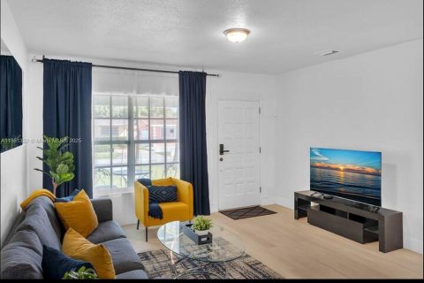 Villa ou maison à vendre à Miami, Floride: 3 chambres, 122.82 m2 № 1980918 - photo 24