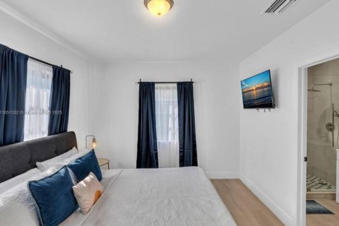 Villa ou maison à vendre à Miami, Floride: 3 chambres, 122.82 m2 № 1980918 - photo 14