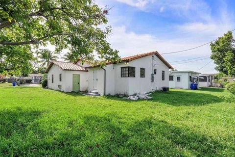 Villa ou maison à vendre à Miami, Floride: 3 chambres, 122.82 m2 № 1980918 - photo 6