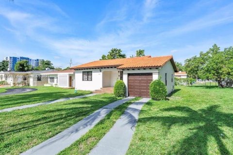 Villa ou maison à vendre à Miami, Floride: 3 chambres, 122.82 m2 № 1980918 - photo 3