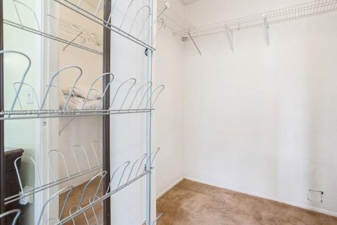 House in Miami Gardens, Florida 4 bedrooms, 141.12 sq.m. № 1923357 - photo 24