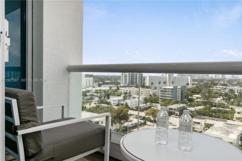 Condo in Fort Lauderdale, Florida  № 2029584 - photo 23