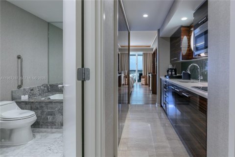 Condo in Fort Lauderdale, Florida  № 2029584 - photo 17