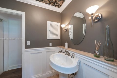 House in Palmetto Bay, Florida 4 bedrooms, 222.41 sq.m. № 1954029 - photo 21