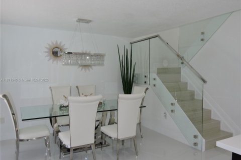 Casa en venta en Miramar, Florida, 3 dormitorios, 169.83 m2 № 1898167 - foto 10