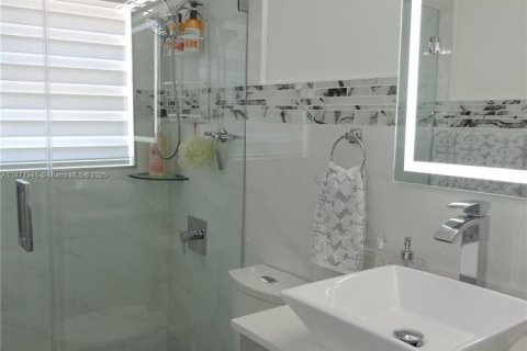 Casa en venta en Miramar, Florida, 3 dormitorios, 169.83 m2 № 1898167 - foto 19