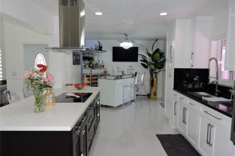 Casa en venta en Miramar, Florida, 3 dormitorios, 169.83 m2 № 1898167 - foto 6