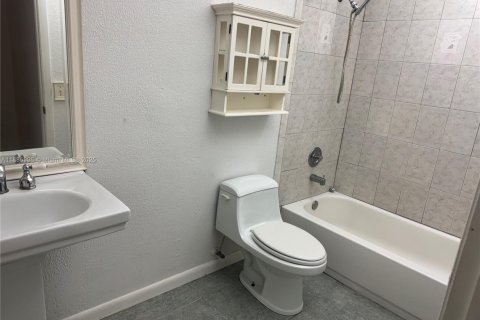 Appartement à louer à Miami, Floride: 1 chambre, 60.39 m2 № 1983410 - photo 12