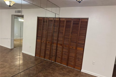 Appartement à louer à Miami, Floride: 1 chambre, 60.39 m2 № 1983410 - photo 6