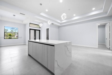 Casa en venta en Naples, Florida, 4 dormitorios № 1993433 - foto 13