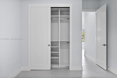 Casa en venta en Naples, Florida, 4 dormitorios № 1993433 - foto 28