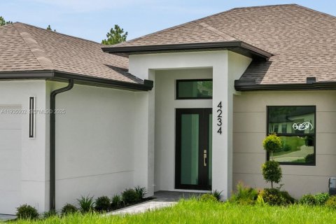 Casa en venta en Naples, Florida, 4 dormitorios № 1993433 - foto 1