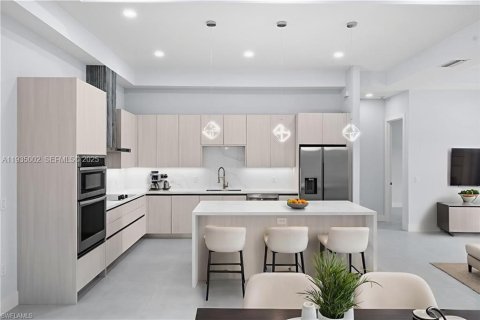 Casa en venta en Naples, Florida, 4 dormitorios № 1993433 - foto 11