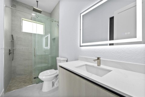 Casa en venta en Naples, Florida, 4 dormitorios № 1993433 - foto 25