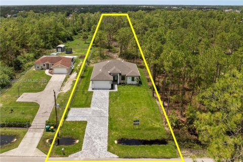 Casa en venta en Naples, Florida, 4 dormitorios № 1993433 - foto 3