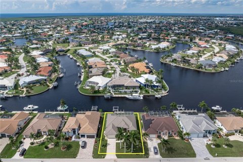 Villa ou maison à vendre à Punta Gorda, Floride: 3 chambres, 196.95 m2 № 2415584 - photo 14