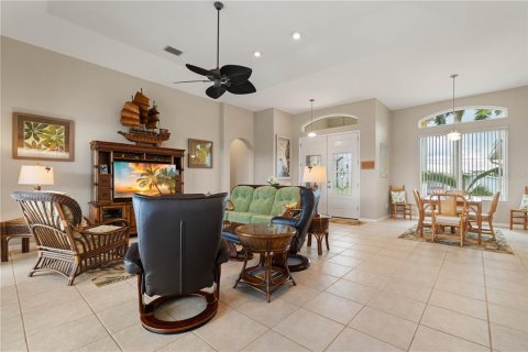 Villa ou maison à vendre à Punta Gorda, Floride: 3 chambres, 196.95 m2 № 2415584 - photo 3