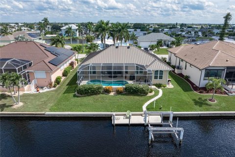 Villa ou maison à vendre à Punta Gorda, Floride: 3 chambres, 196.95 m2 № 2415584 - photo 12