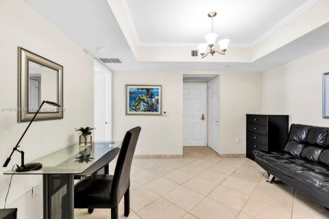 Copropriété à louer à Sunny Isles Beach, Floride: 2 chambres, 156.08 m2 № 1923568 - photo 25