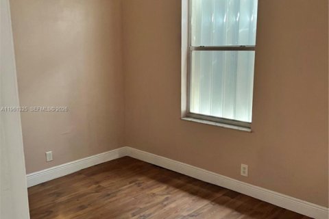 Снять в аренду квартиру в Холливуд, Флорида 2 спальни, 91.97м2, № 2023214 - фото 7