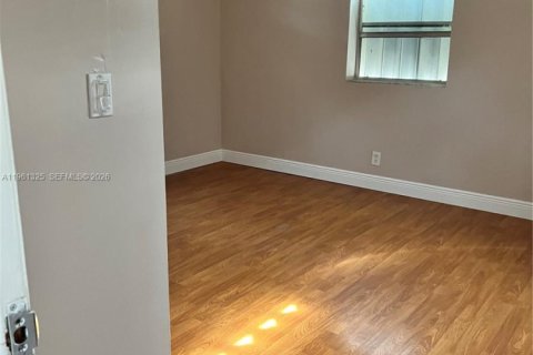 Снять в аренду квартиру в Холливуд, Флорида 2 спальни, 91.97м2, № 2023214 - фото 5