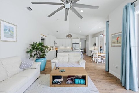 House in Sarasota, Florida 4 bedrooms, 275.18 sq.m. № 2195922 - photo 20