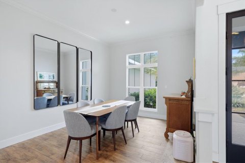 House in Sarasota, Florida 4 bedrooms, 275.18 sq.m. № 2195922 - photo 12