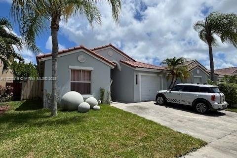 House in Homestead, Florida 3 bedrooms, 138.8 sq.m. № 1800691 - photo 2