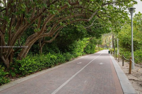 Купить кондоминиум в Майами-Бич, Флорида 2 спальни, 101.08м2, № 1888342 - фото 27