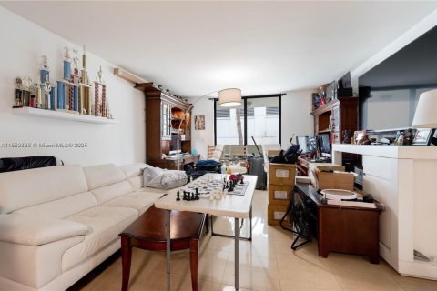 Купить кондоминиум в Майами-Бич, Флорида 2 спальни, 101.08м2, № 1888342 - фото 17