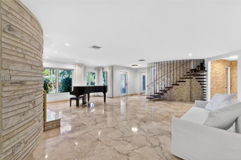 Casa en venta en Pompano Beach, Florida, 4 dormitorios, 250.84 m2 № 1983939 - foto 18