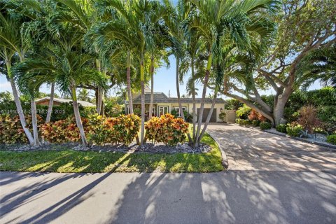 Casa en venta en Pompano Beach, Florida, 4 dormitorios, 250.84 m2 № 1983939 - foto 5