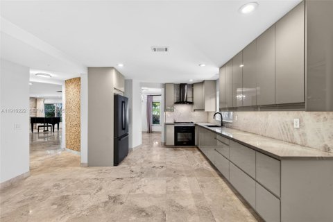 Casa en venta en Pompano Beach, Florida, 4 dormitorios, 250.84 m2 № 1983939 - foto 24