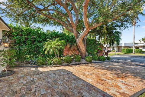 Casa en venta en Pompano Beach, Florida, 4 dormitorios, 250.84 m2 № 1983939 - foto 7