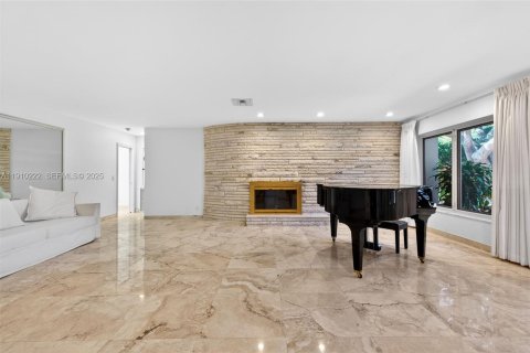 Casa en venta en Pompano Beach, Florida, 4 dormitorios, 250.84 m2 № 1983939 - foto 16