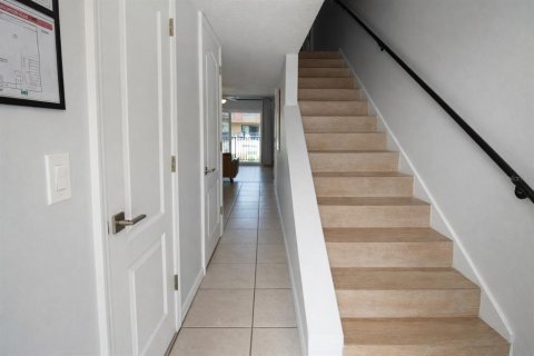Condo in Cocoa Beach, Florida, 2 bedrooms  № 2217292 - photo 14