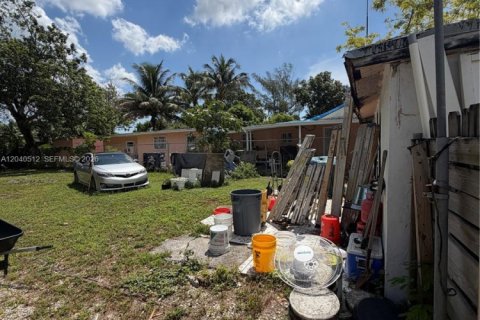 Villa ou maison à vendre à Miami, Floride: 3 chambres, 67.35 m2 № 2087192 - photo 15