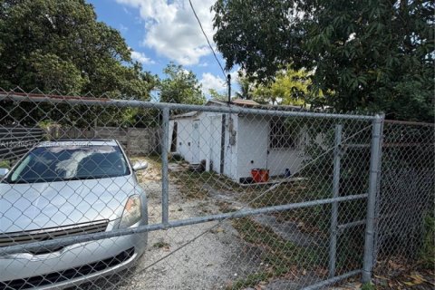 Villa ou maison à vendre à Miami, Floride: 3 chambres, 67.35 m2 № 2087192 - photo 29