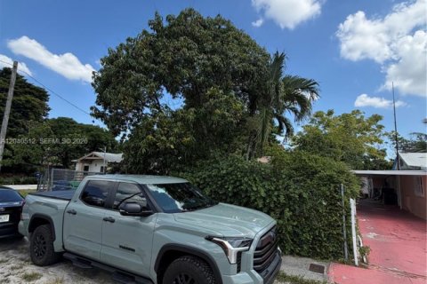 Villa ou maison à vendre à Miami, Floride: 3 chambres, 67.35 m2 № 2087192 - photo 25