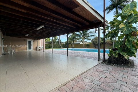 Villa ou maison à louer à Miami, Floride: 3 chambres, 184.88 m2 № 1993343 - photo 21