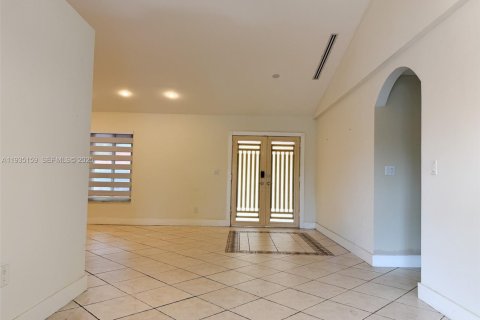 Villa ou maison à louer à Miami, Floride: 3 chambres, 184.88 m2 № 1993343 - photo 7