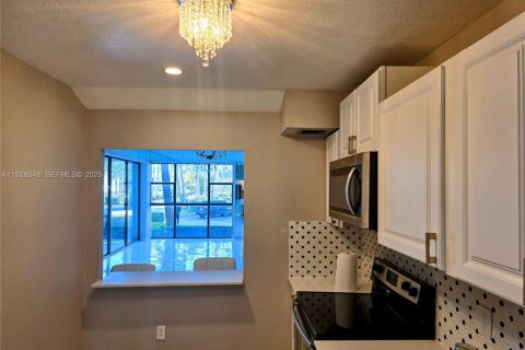 Condominio en venta en Aventura, Florida, 2 dormitorios, 108.23 m2 № 2035792 - foto 7