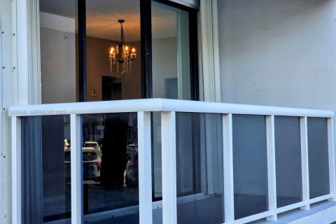 Condominio en Aventura, Florida, 2 dormitorios № 2035792