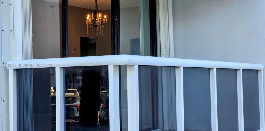 Condominio en Aventura, Florida, 2 dormitorios  № 2035792