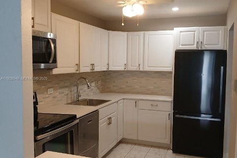 Condominio en venta en Aventura, Florida, 2 dormitorios, 108.23 m2 № 2035792 - foto 3