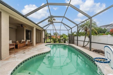House in Apollo Beach, Florida 4 bedrooms, 192.12 sq.m. № 1904672 - photo 26