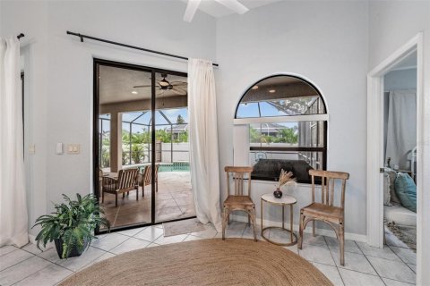 House in Apollo Beach, Florida 4 bedrooms, 192.12 sq.m. № 1904672 - photo 10